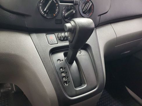 Used 2020 Nissan NV200 S image 25