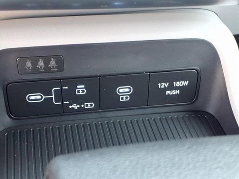 New 2026 Hyundai Kona SE image 8