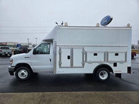 New 2026 Ford E-450 and Econoline 450 Super Duty w/ Power Equipment Group image 5