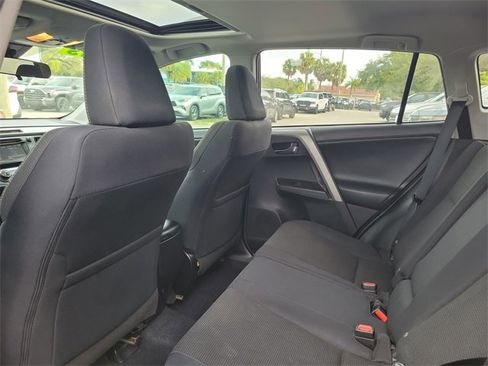 Used 2018 Toyota RAV4 XLE image 5