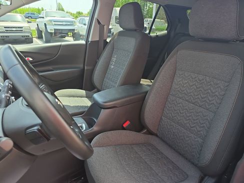 Used 2024 Chevrolet Equinox LT AWD/4WD image 15