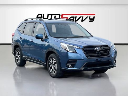 Used 2024 Subaru Forester Premium AWD/4WD image 1