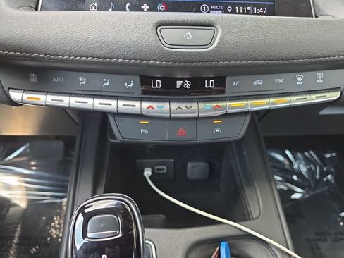 Used 2023 Cadillac XT4 Premium Luxury AWD/4WD image 21