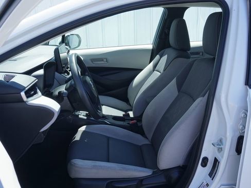 Used 2023 Toyota Corolla LE image 11