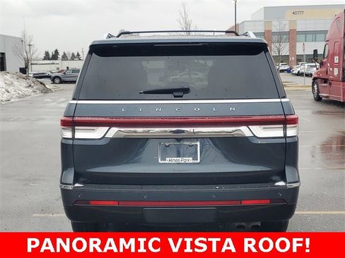 Used 2022 Lincoln Navigator Reserve image 6