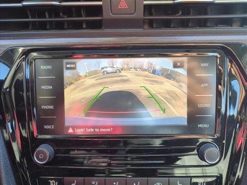 Used 2020 Volkswagen Passat 2.0T SEL image 11