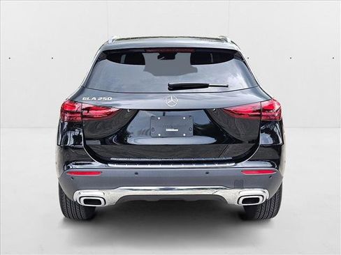 Used 2025 Mercedes-Benz GLA 250 image 7