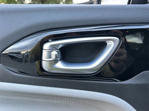 Used 2024 Jeep Compass Limited image 35