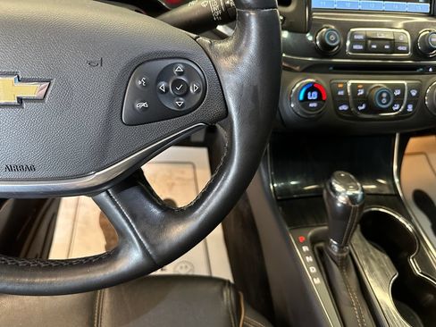 Used 2019 Chevrolet Impala Premier w/ Premier Convenience Package FWD image 12