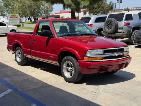 Used 1999 Chevrolet S10 Pickup LS w/ Preferred Equipment Group image 5