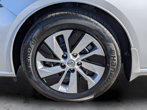 Certified 2025 Nissan Altima 2.5 S FWD image 9