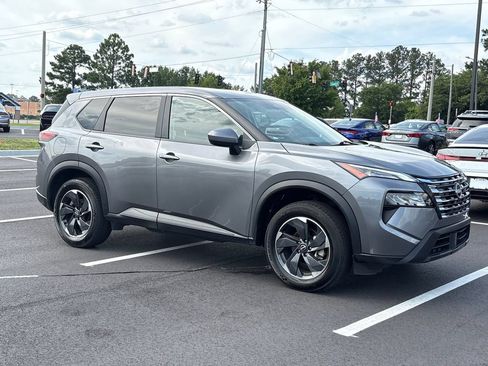 Used 2024 Nissan Rogue SV FWD image 21