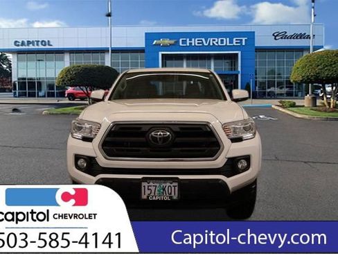 Used 2019 Toyota Tacoma SR5 AWD/4WD image 7
