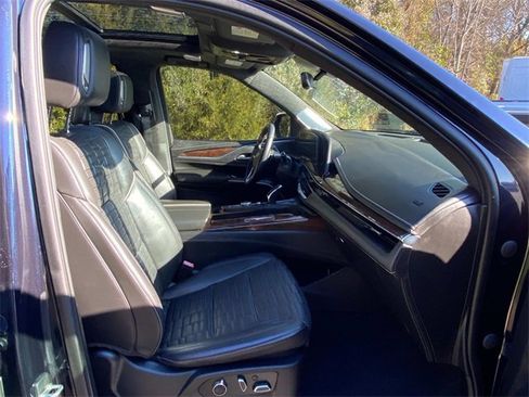 Used 2021 Cadillac Escalade Premium Luxury Platinum image 36