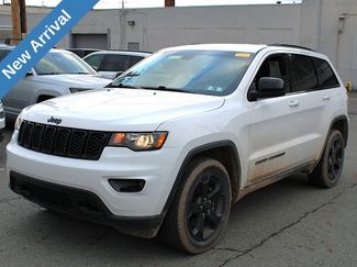 Used 2019 Jeep Grand Cherokee Laredo video 1