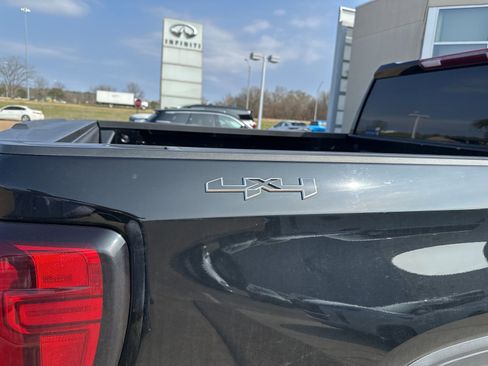 Used 2023 GMC Sierra 1500 Elevation w/ LPO, Elevation Black Package image 4