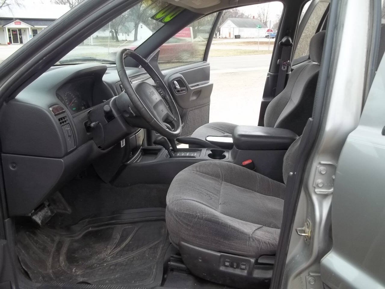Used 2000 Jeep Grand Cherokee Laredo AWD/4WD image 8