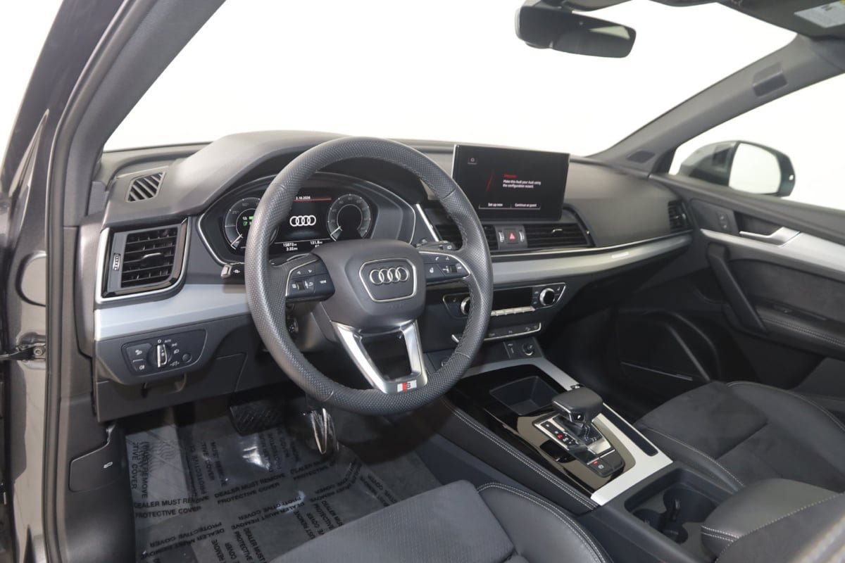Used 2025 Audi Q5 e Premium Plus AWD/4WD image 24