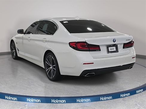 Certified 2023 BMW 530e w/ Premium Package image 7