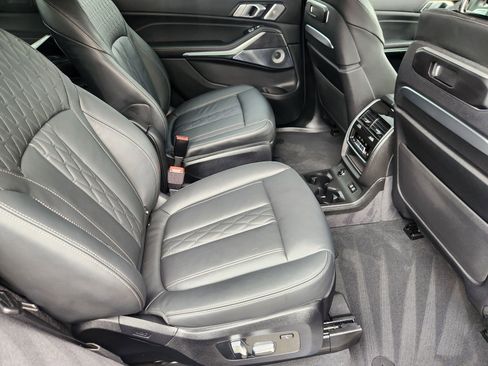 Used 2025 BMW ALPINA XB7 ALPINA XB7 image 32