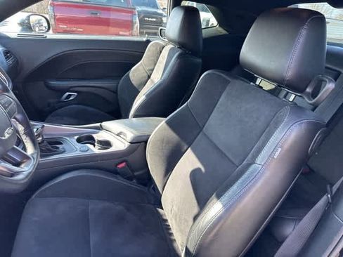 Used 2022 Dodge Challenger GT w/ Plus Package image 4