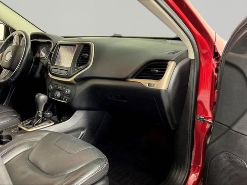 Used 2017 Jeep Cherokee Limited image 26