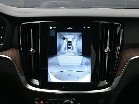 Used 2025 Volvo S60 B5 Plus FWD image 21