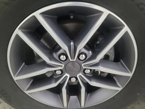 Used 2020 Jeep Grand Cherokee Laredo w/ 18" Wheel & 8.4" Radio Group AWD/4WD image 31