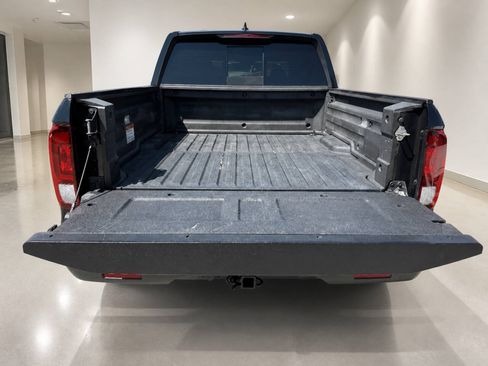 Used 2017 Honda Ridgeline Black Edition image 10
