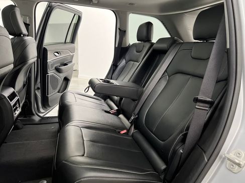 Used 2023 Jeep Grand Cherokee 4WD 4xe image 14