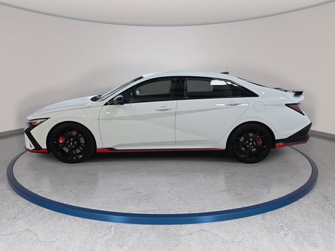 Used 2025 Hyundai Elantra N FWD image 9