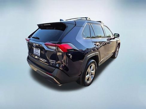 Used 2019 Toyota RAV4 Limited w/ Limited Grade Weather Package AWD/4WD image 4