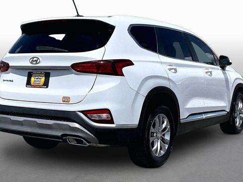 Used 2019 Hyundai Santa Fe SE FWD image 2