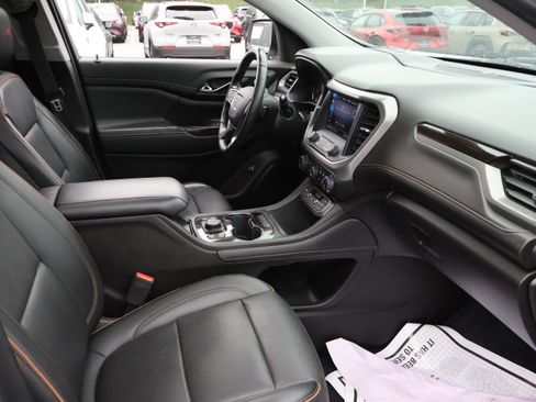 Used 2023 GMC Acadia AT4 w/ Technology Package AWD/4WD image 4