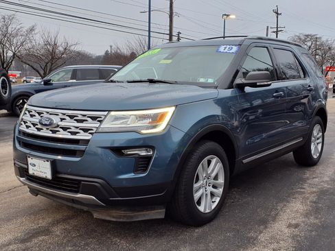 Certified 2019 Ford Explorer XLT w/ Equipment Group 202A image 8