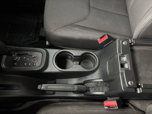 Used 2017 Jeep Wrangler Sport image 30