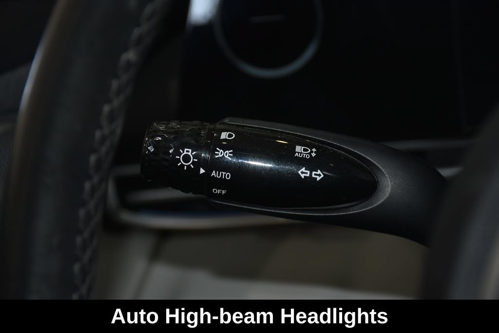 Used 2025 Hyundai Elantra Limited FWD image 15