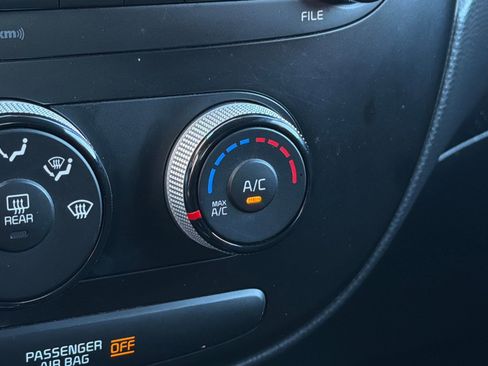 Used 2018 Kia Soul FWD image 29