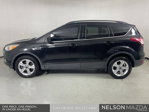 Used 2015 Ford Escape SE w/ Equipment Group 201A AWD/4WD image 8
