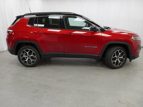 New 2026 Jeep Compass Limited image 9