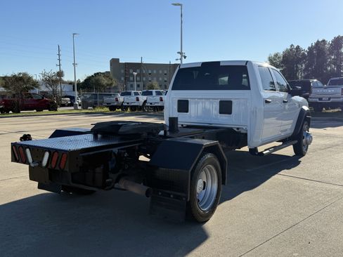 Used 2024 RAM 5500 Tradesman w/ Chrome Appearance Group image 5