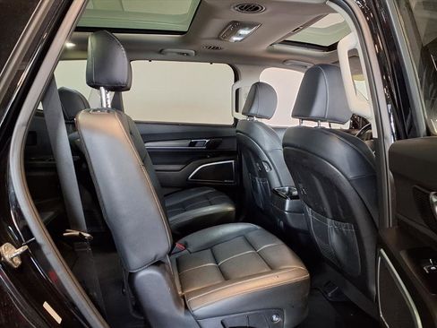 Used 2022 Kia Telluride SX image 11