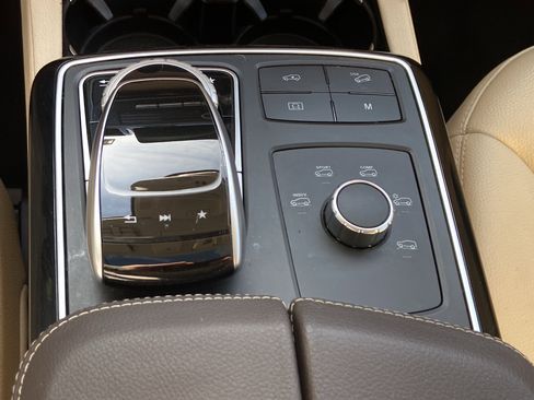 Used 2018 Mercedes-Benz GLS 450 4MATIC image 45