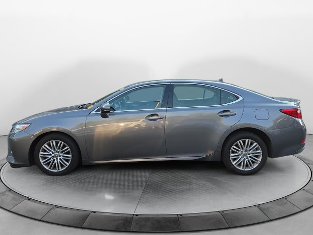 Used 2014 Lexus ES 350 w/ Luxury Package FWD image 2
