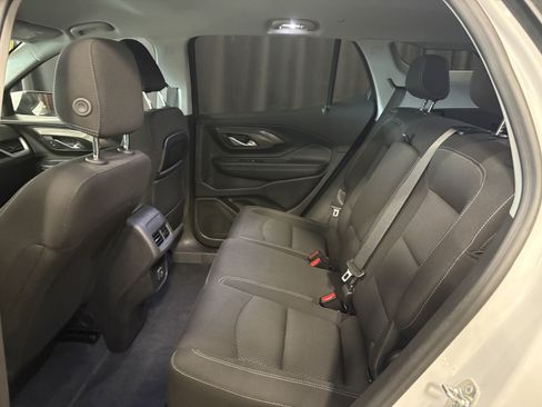 Used 2024 GMC Terrain SLE AWD/4WD image 10