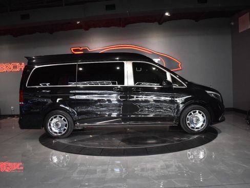 Used 2021 Mercedes-Benz Metris Passenger image 36