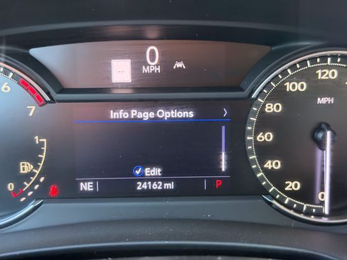 Used 2023 Cadillac XT4 Premium Luxury FWD image 32