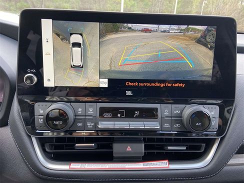 Used 2025 Toyota Grand Highlander Platinum image 25