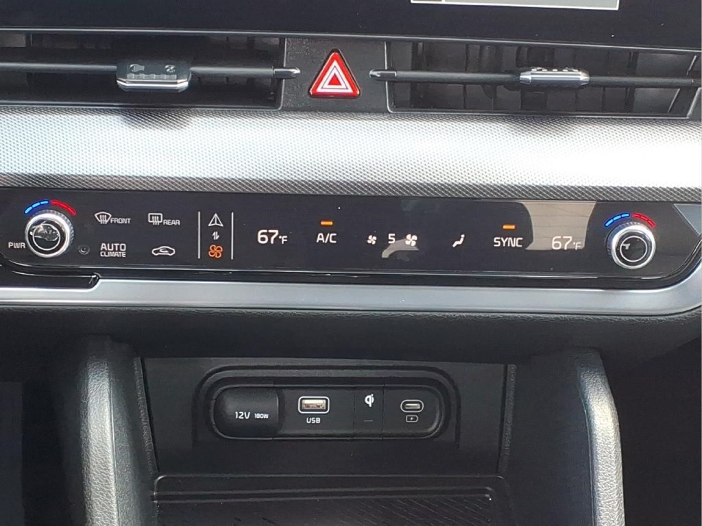 Used 2025 Kia Sportage SX AWD/4WD image 19