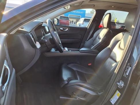 Used 2022 Volvo XC60 B5 Inscription w/ Advanced Package image 7